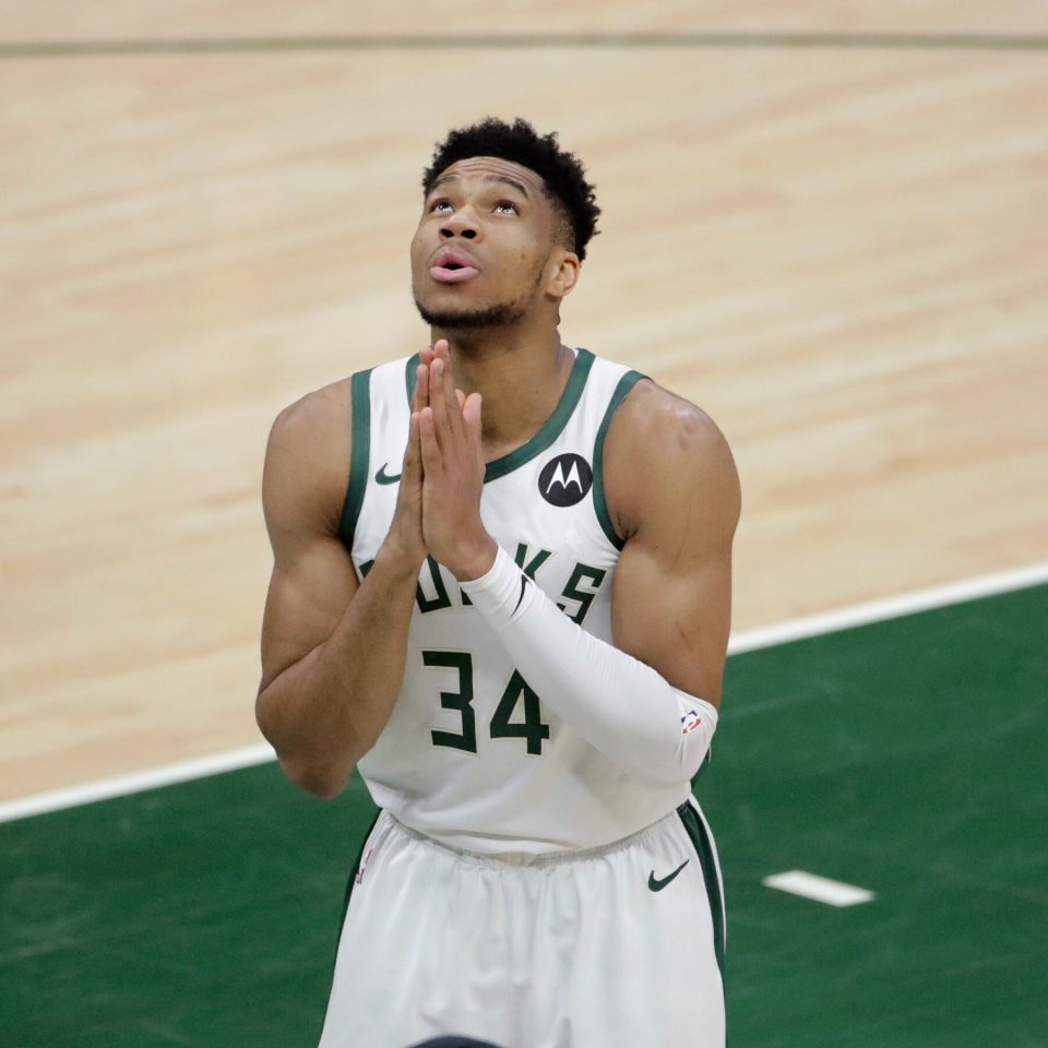 10nba-giannis-excerpt-hands-mobileMasterAt3x